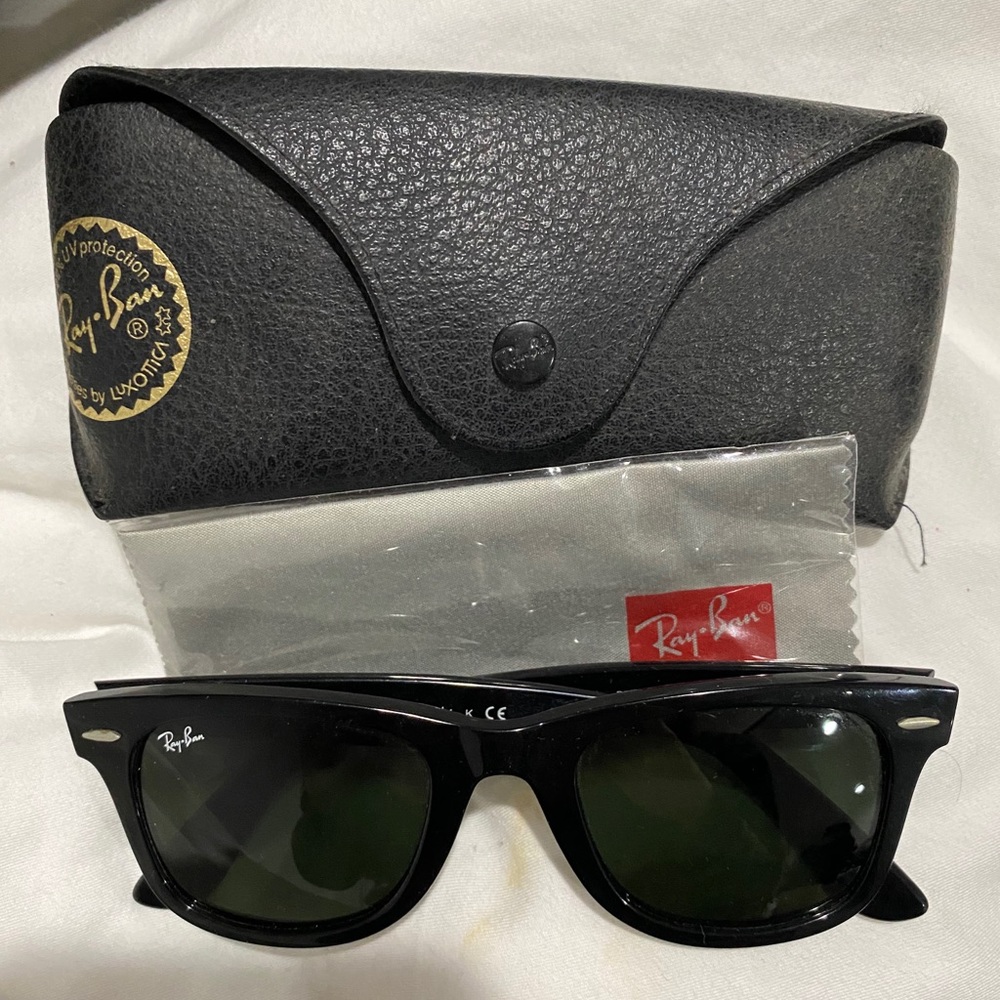 Authentic ray ban wayfarer